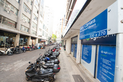 Rua General Câmara. Centro de Porto Alegre. Estacionamento de Motos.