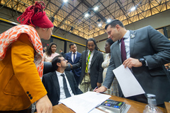Movimentação de plenário, na foto Vereadores Leonel Radde. Matheus Gomes, Jonas Reis, Giovani e coletivo e Veredoras Laura Sito e Daiana Santos