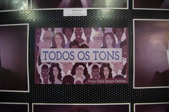 Exposição Todos os Tons, em referência à semana da consciência negra.
