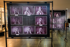 Exposição Todos os Tons, em referência à semana da consciência negra.