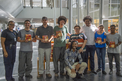 Escola do Legislativo promove entrega de panetones aos funcionários terceirizados da casa