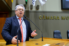 Vereador Adeli Sell (PT)
