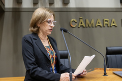 Elaine Kovalski (PT)