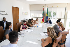 Presidente Hamilton Soosmeier recebe representantes do CEATE- Comissão Especial de Acompanhamento do Trabalho Educativo da SMED/PMPA.