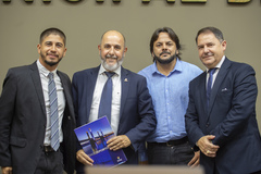 Secretário Municipal de Habitação e Regularização Fundiária, André Machado, explica projeto de habitação do executivo.  em tramitação na CMPA.