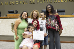 Sessão Solene para entrega do prêmio Mulher Cidadã, proposta pela Bandaca do PC do B, homenageando o Dia Internacional da Mulher