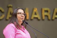 Vereadora Psicóloga Tanise Sabino faz pronunciamento na tribuna sobre a importância do psicólogo escolar