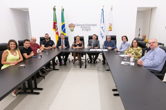 Presidente Hamilton Sossmeier faz a abertura da primeira reunião da Comissão de Ética