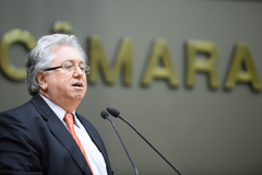 Vereador Adeli Sell (PT) é o proponente