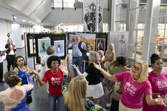 Encerramento da exposição das Divas da Alegria, no saguão da Câmara Municipal.