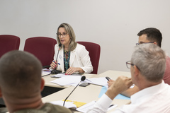 Reunião sobre o panorama geral, na Defensoria Pública, das solicitações de vagas em escolas. Com a defensora Andreia Paz Rodrigues.
