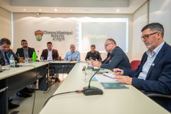 Reunião de Comissão - Conjunta CCJ e Cedecondh - Pauta: Sabatina do candidato à recondução ao cargo de Corregedor-Geral da Guarda Municipal.Sabatina do candidato à recondução ao cargo de Corregedor-Geral da Guarda Municipal.
Convidados:
Guarda Municipal
Sr. Adil Moura, Corregedor-Geral da Guarda Municipal