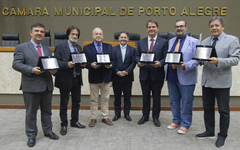 Vereadores mais antigos em atividade recebem homenagem em alusão aos 250 anos da Câmara Municipal de Porto Alegre