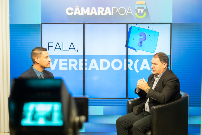 Presidente Hamilton Sossmeier concede entrevista para a TV Câmara