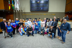 Direção e voluntários do CVV foram homenageados pela Câmara na tarde de hoje