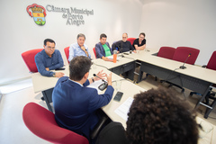 Reunião de Comissão - Pauta: Trabalho Infantil nas ruas de Porto Alegre. No microfone o presidente da FASC, Tiago Simon