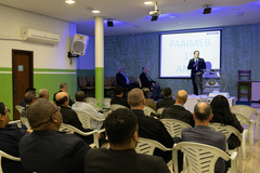 Presidente em exercício Moisés Maluco do Bem é homenageado pela FAAIMEB (Federação de Apoio às Associações, Igrejas e Ministros Evangélicos do Brasil), com o pastor Pastor Amâncio Ferreira, na Igreja Pentecostal Despertai Cristo Vem