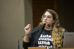 Vereadora suplente Vitória Cabreira toma posse.