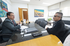 Presidente Hamilton Sossmeier recebe o Senhor Dari Pereira