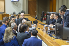 Movimentação de plenário.