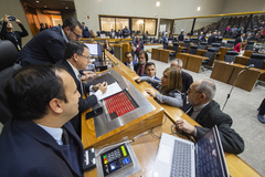 Movimentação de plenário.