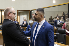 Movimentação de plenário. Vereadores Tiago Albrecht e Alexandre Bobadra