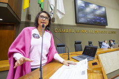 Vereadora Comandante Nádia na tribuna