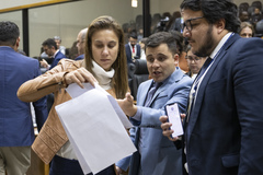 Movimentação de Plenário. Vereadores Giovani Culau e Coletivo e Mari Pimentel