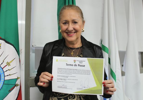 Vereadora Lourdes Sprenger tomou posse como presidente da Escola do Legislativo