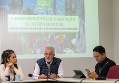 Engenheiro Comassetto (C) foi o proponente da reunião