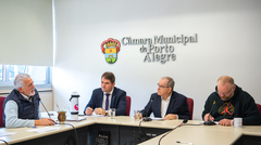 Comissão de Constituição e Justiça em reunião para apreciação de pareceres, aprovação de redações finais e distribuição de processos para relatar