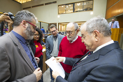 Vereadores discutem a aprovação de emendas em plenário