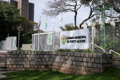 Acesso principal ao prédio da Câmara Municipal de Porto Alegre
