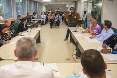 Reunião tratou sobre o carnaval de rua 2024 em Porto Alegre e contou com a participação de representantes de diversos blocos