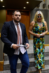Rodrigo Maroni (PR) com a protetora Chana
