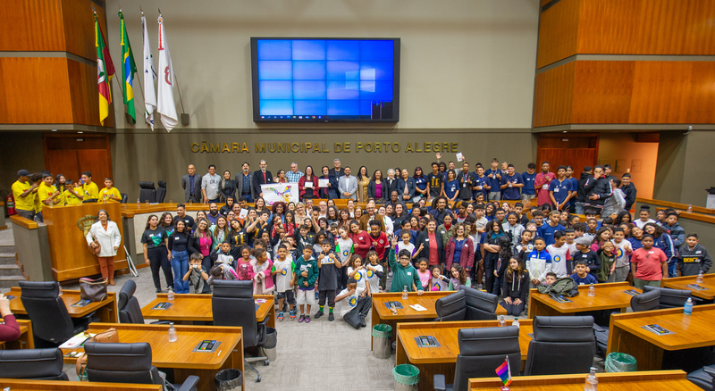 Conselho da Criança e do Adolescente recebe Diploma de Honra ao Mérito