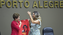 Conferência Mulheres na Democracia com palestra da ex-presidente Dilma Rousseff, organizado pelo gabinete ver. Sofia Cavedon. Na foto: ex-presidente Dilma Rousseff e vereadora Sofia Cavedon (d)