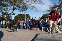 Vereadores da Cece visitam a Praça México e ouvem a comunidade do entorno. Na foto, vereadores na pista de skate