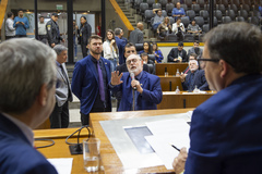 Movimentação de plenário.