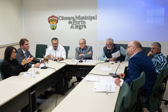 Reunião da Comissão de Constituição e Justiça. Pauta: apreciação de pareceres; aprovação de redações finais; distribuição de projetos para relatar.