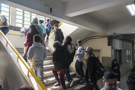 Proposta pretende orientar estudantes sobre como empreender