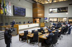 Proposição coletiva busca limitar a criação das frentes