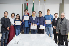 Alunos receberam homenagem do legislativo da Capital