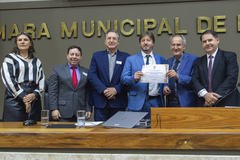Dagostim e Ferronato na homenagem aos contadores na sessão de hoje