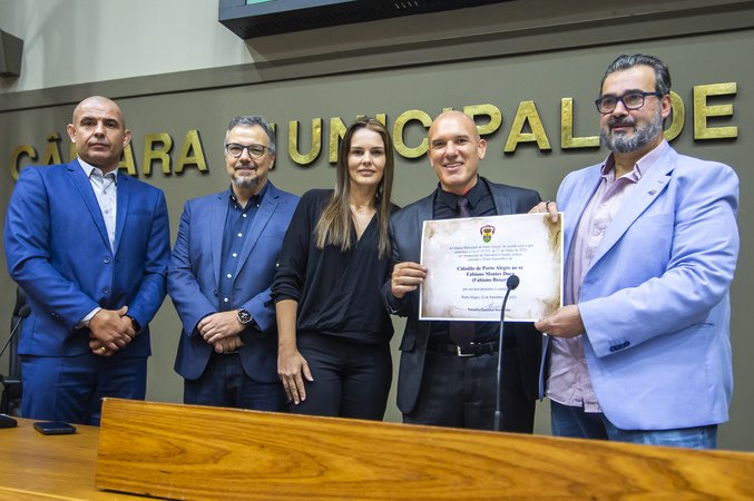 Outorga do Título de Cidadão de Porto Alegre ao sr. Fabiano Montes Doca (Fabiano Boxer).