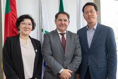 Presidente Hamilton Sossmeier recebe Pr. Marcos Kim e Tatiana KIm - Igreja Batista Boa Notícia