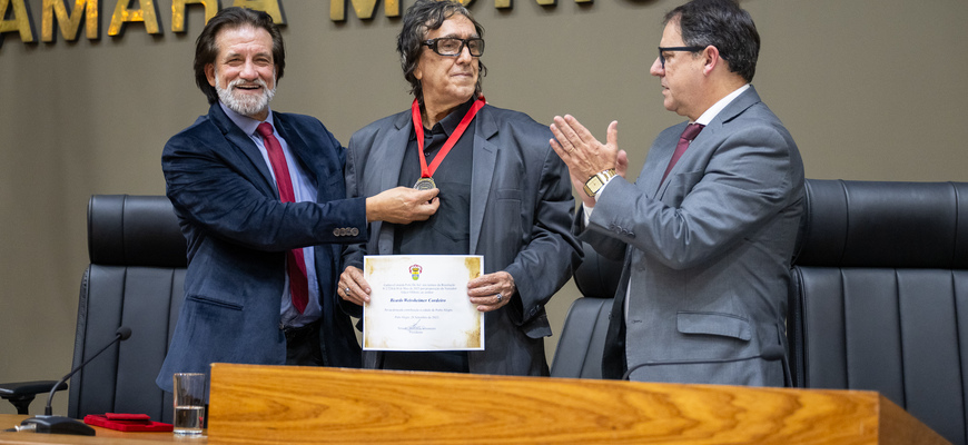 Solenidade ocorreu no Plenário Otávio Rocha