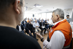 Presidente Hamilton Sossmeier e vereadores entregam lei de Recuperação Emergencial ao Prefeito Sebastião Melo