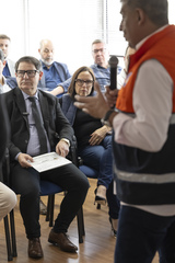 Presidente Hamilton Sossmeier e vereadores entregam lei de Recuperação Emergencial ao Prefeito Sebastião Melo
