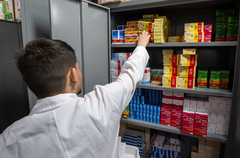 Centro Logístico de Medicamentos Especiais, fila de espera, SUS